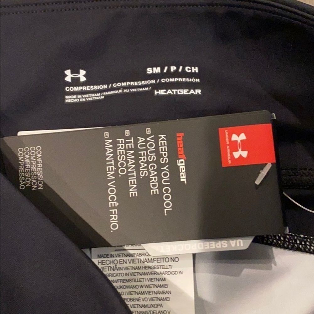NWT Under Armour Speedpocket Run Printed Crop S - Picture 6 of 11